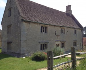 Woolsthorpe Manor, birthplace of Isaac Newton, quietly nestling in the Lincolnshire countryside
